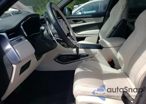 2024 Jaguar F-Pace R-Dynamic S z USA, uszkodzony, nr VIN SADCT2EX1RA721168